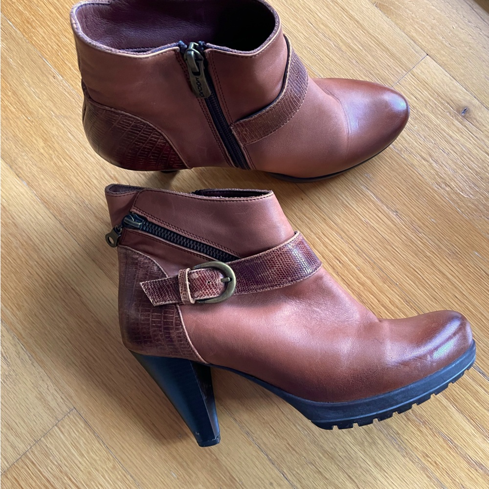Leather boots